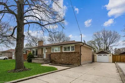 865 MISSISSAUGA VALLEY Boulevard, Mississauga, ON L5A 1Z7