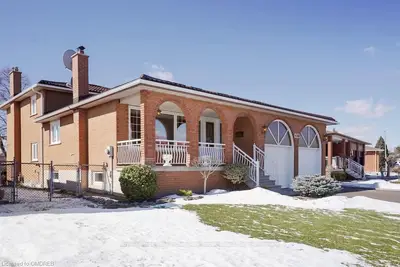 4086 MOLLY Avenue, Mississauga, ON L4Z 1G1