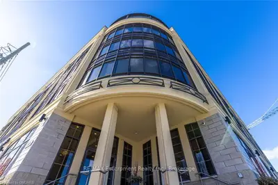 205 LAKESHORE Road 411, Oakville, ON L6K 0H8