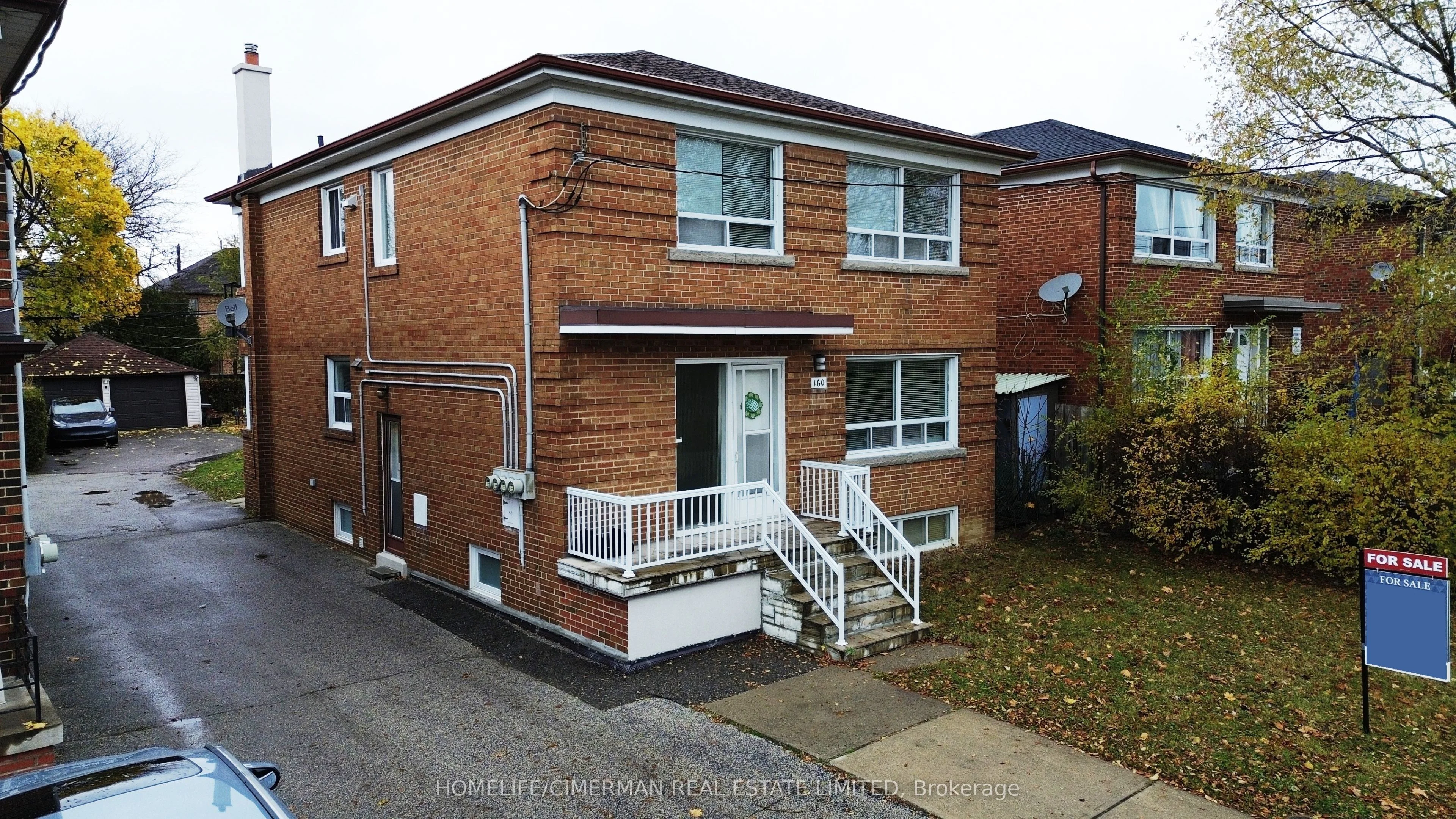 Duplex in Toronto