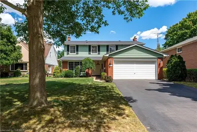 168 SHANLEY Terrace, Oakville, ON L6K 2H6