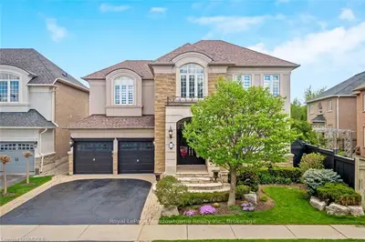 3309 SPRINGFLOWER Way, Oakville, ON L8L 6V1