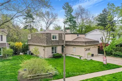208 ALL SAINTS Crescent, Oakville, ON L6J 5M9