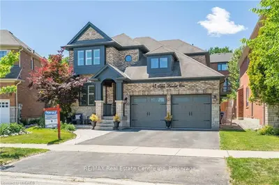 42 APPLE BLOSSOM Crescent, Halton Hills, ON L7G 6L4