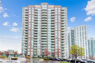 4889 KIMBERMOUNT Avenue 811, Mississauga, ON L7M 7K8
