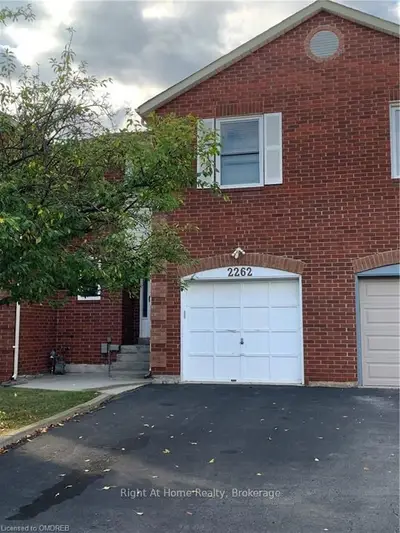 2262 Margot Street, Oakville, ON L6H 3M7