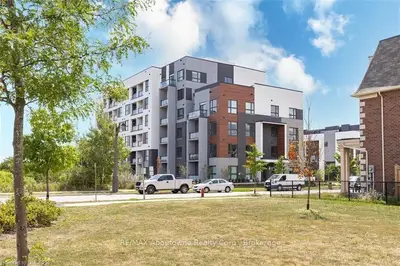 50 Kaitting Trail 613, Oakville, ON L6M 5N3