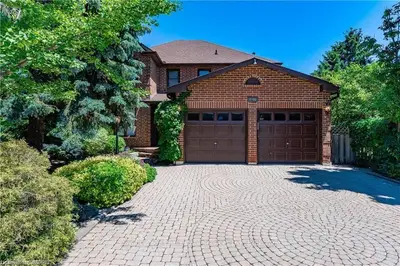 1706 COPSEHOLM Trail, Mississauga, ON L4W 4G2