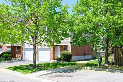 4605 DONEGAL Drive 17, Mississauga, ON L5M 4X7