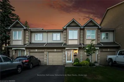 733 VILLAGE GREEN Boulevard, Mississauga, ON L5E 3K2