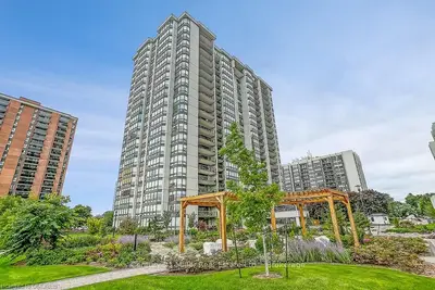2180 MARINE Drive 2206, Oakville, ON L6L 5V2