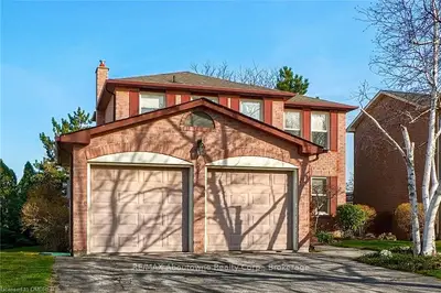 427 PARKLANE Road, Oakville, ON L6H 4J6
