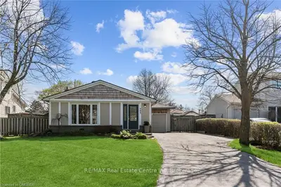 793 GRAHAM BELL Court, Milton, ON L9T 3T1