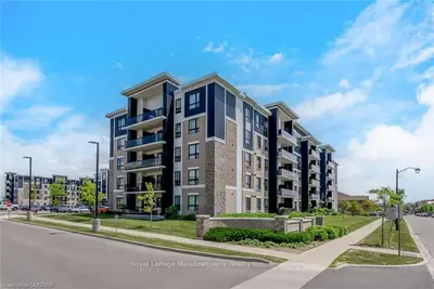 650 SAUVE Street 303, Milton, ON L9T 9A8
