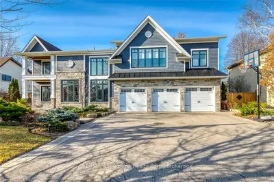 1418 PEERLESS Court, Oakville, ON L6H 3A4