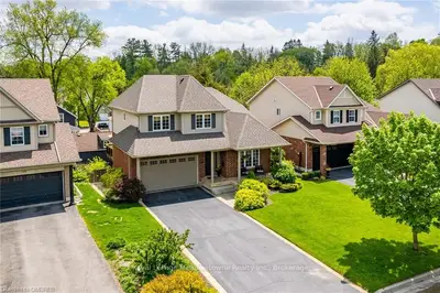 17 COSTIGAN Court, Halton Hills, ON L7G 6J1
