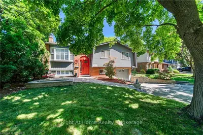2481 YARMOUTH Crescent, Oakville, ON L6L 2M9