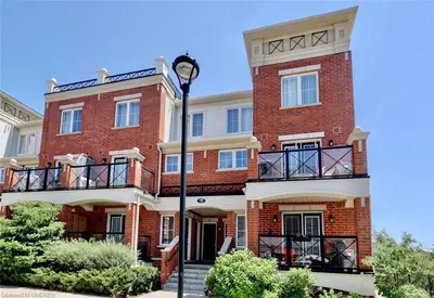 2480 POST Road 4, Oakville, ON L6H 0G6