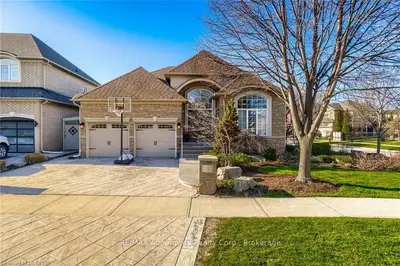 1033 RIVERBANK Way, Oakville, ON L6H 6X1