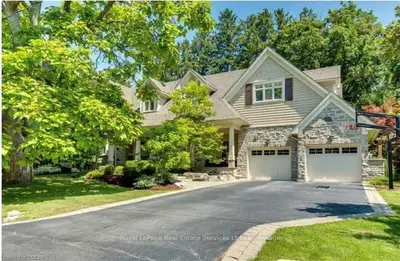121 ELTON PARK Road, Oakville, ON L6J 4C2
