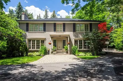 1103 BALMORAL Place, Oakville, ON L6J 2C8