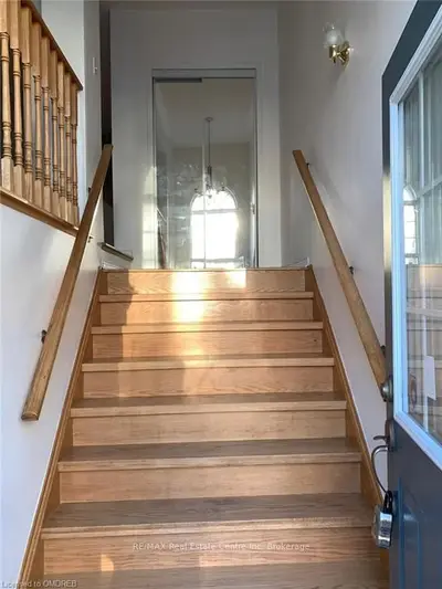 601 SHORELINE Drive 212, Mississauga, ON L5B 4K3