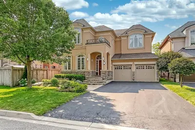 3294 Raspberry Bush Trail, Oakville, ON L6L 6V6