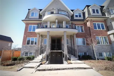 2420 BARONWOOD Drive 2203, Oakville, ON L6M 0X6