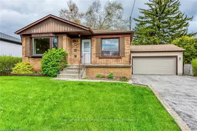 227 WOODALE Avenue, Oakville, ON L6K 2N3
