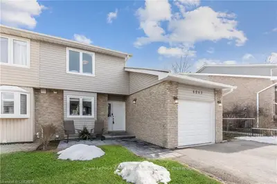 6063 Starfield Crescent, Mississauga, ON L5N 1X2
