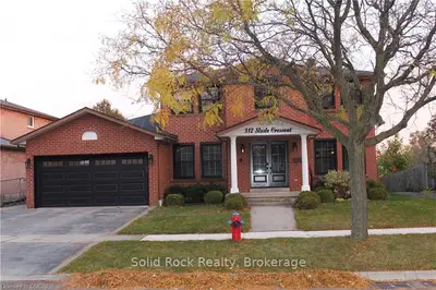 312 SLADE Crescent, Oakville, ON L6K 3R4