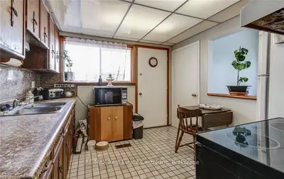 80 Roseford Terrace, Halton Hills, ON L7J 2L3