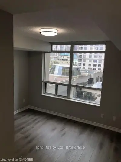 3880 DUKE OF YORK Boulevard 601, Mississauga, ON L5B 4M7