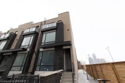 30 Fieldway Road 98, Toronto W08, ON M8Z 0E3