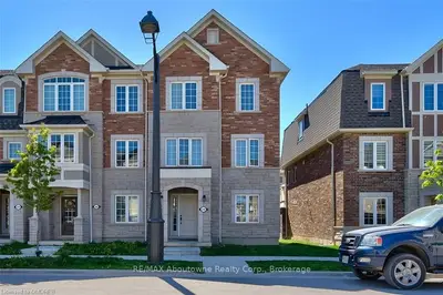 268 ELLEN DAVIDSON Drive, Oakville, ON L6M 0V2