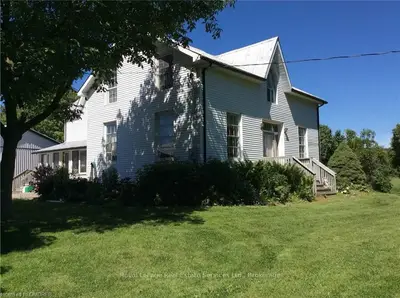 6500 BELL SCHOOL LINE Street, Burlington, ON L9T 2Y1