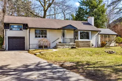 1036 REBECCA Street, Oakville, ON L6L 1Y5