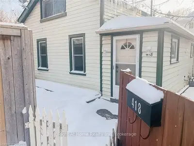 418 Reynolds Street, Oakville, ON L6J 3M4