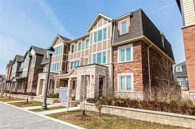 3045 George Savage Avenue 10, Oakville, On L6m 4m2