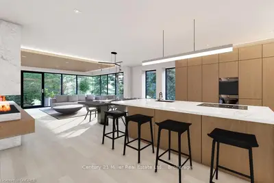 160 TRAFALGAR Road 2, Oakville, ON L6H 0N3