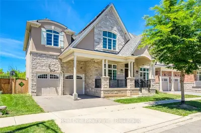 73 NORTH PARK Boulevard, Oakville, ON L6M 0W8