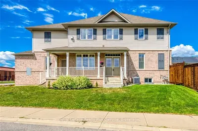 2025 Trawden Way, Oakville, On L6m 0m2