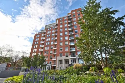 40 Old Mill Road PH2, Oakville, ON L6J 7W2
