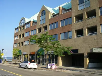 100 Bronte Road 319, Oakville, ON L6L 6L5