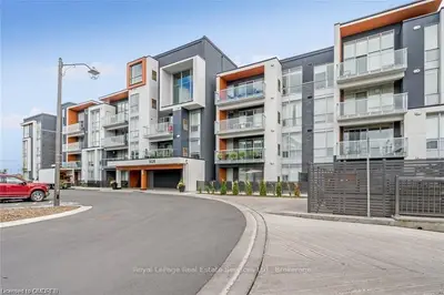 3028 CREEKSHORE 411, Oakville, ON L6M 5K6