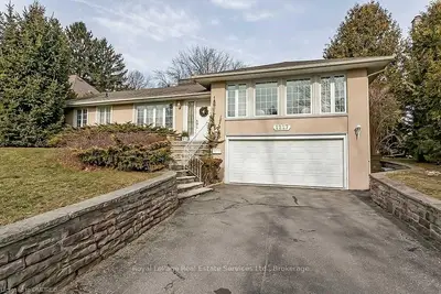 1227 Woodeden Drive, Mississauga, ON L5H 2T7