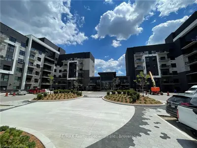 102 GROVEWOOD 524, Oakville, ON L6H 0X2