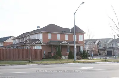 2974 WESTOAK TRAILS , Oakville, ON L6M 4W8