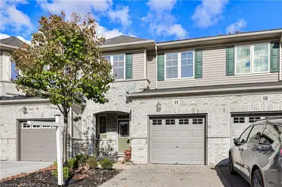 3275 STALYBRIDGE Drive, Oakville, ON L6M 0L2
