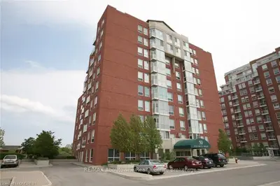 50 OLD MILL Road 610, Oakville, ON L6J 7W1